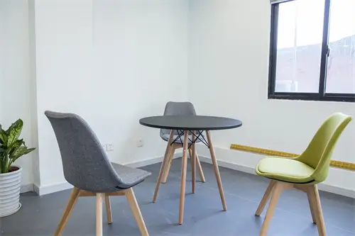 企业酒瓶贴纸怎么贴